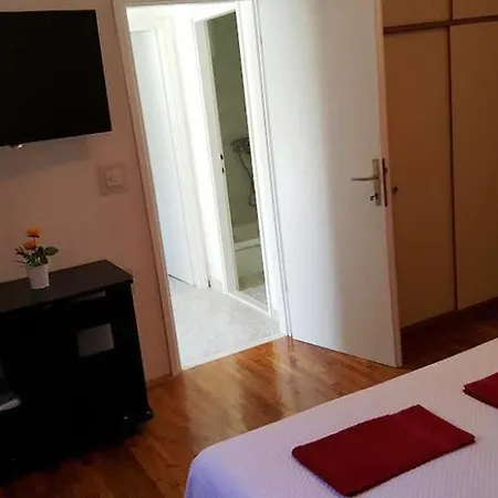 Seaview Beach Vila Neve 아파트 Sućuraj